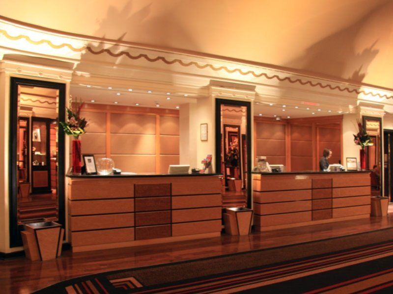 Hotel The Queens